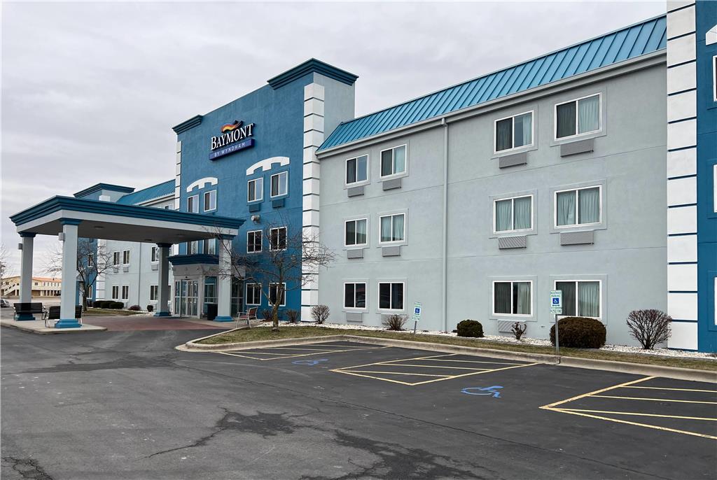 Baymont Inn & Suites Litchfield