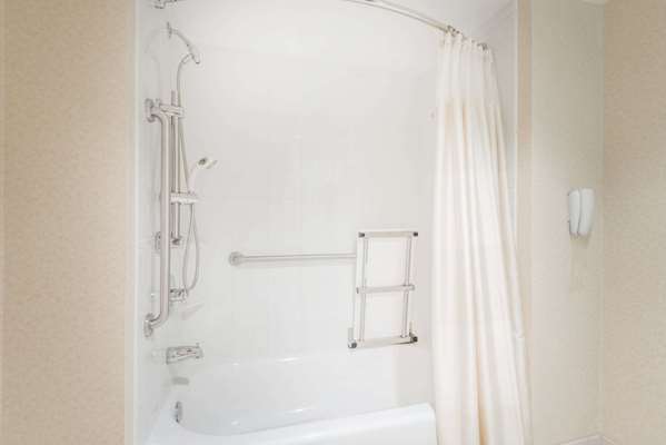  - Baymont Inn & Suites Greensburg - I-74, Exit 134