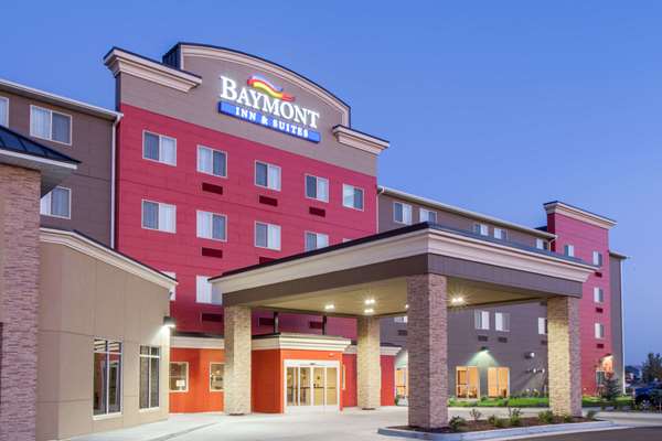 Exterior view - Baymont Inn & Suites Grand Forks - I-29, Exit 140