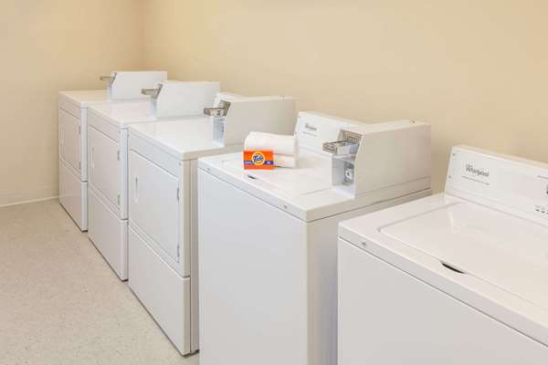  - Baymont Inn & Suites Grand Forks - I-29, Exit 140