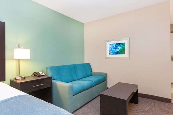 Suite - Baymont Inn & Suites Midland - I-20, Exit 138