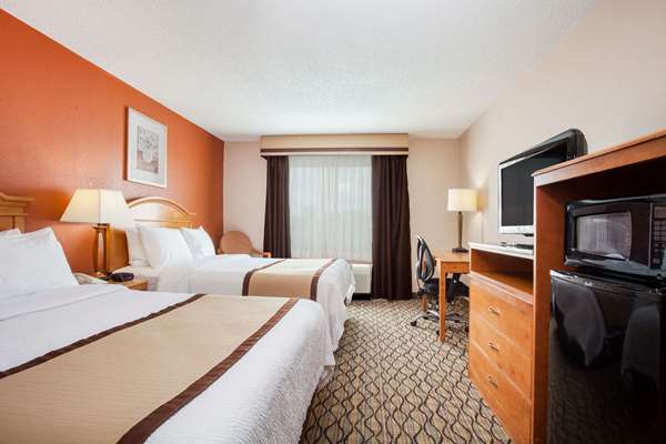  - Baymont Inn & Suites Madison Heights - I-75, Exit 65