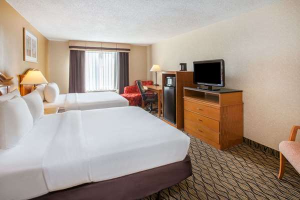  - Baymont Inn & Suites Canton - I-275, Exit 25