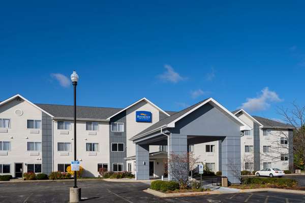 Exterior view - Baymont Inn & Suites Gurnee - I-94, Exit 8