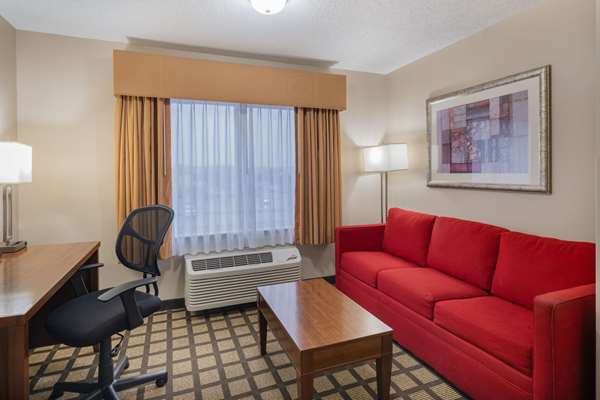 Suite - Baymont Inn & Suites Gurnee - I-94, Exit 8