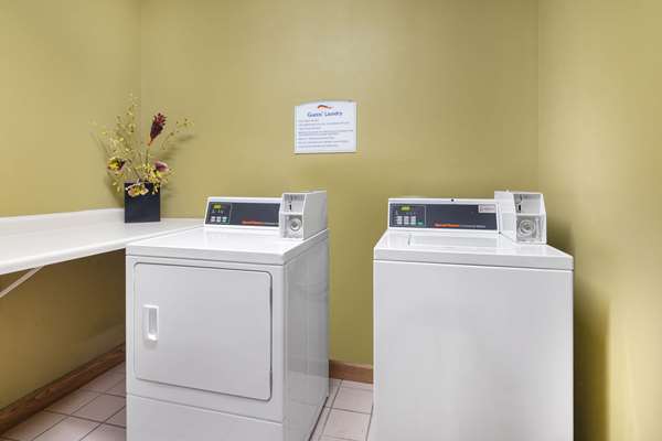 Amenities - Baymont Inn & Suites Gurnee - I-94, Exit 8