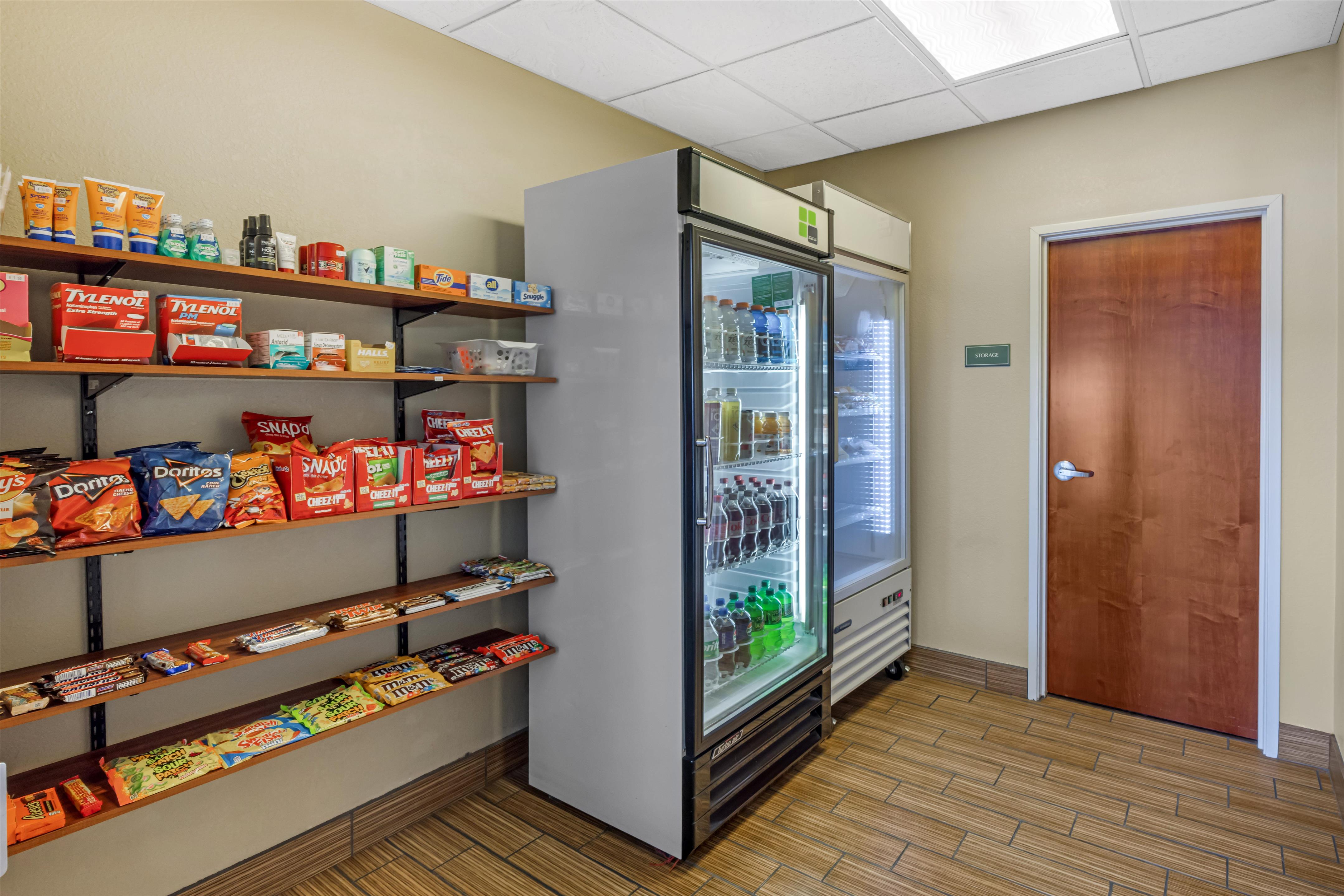 Sundry Shop | Best Western Plus Fossil Country Inn & Suites