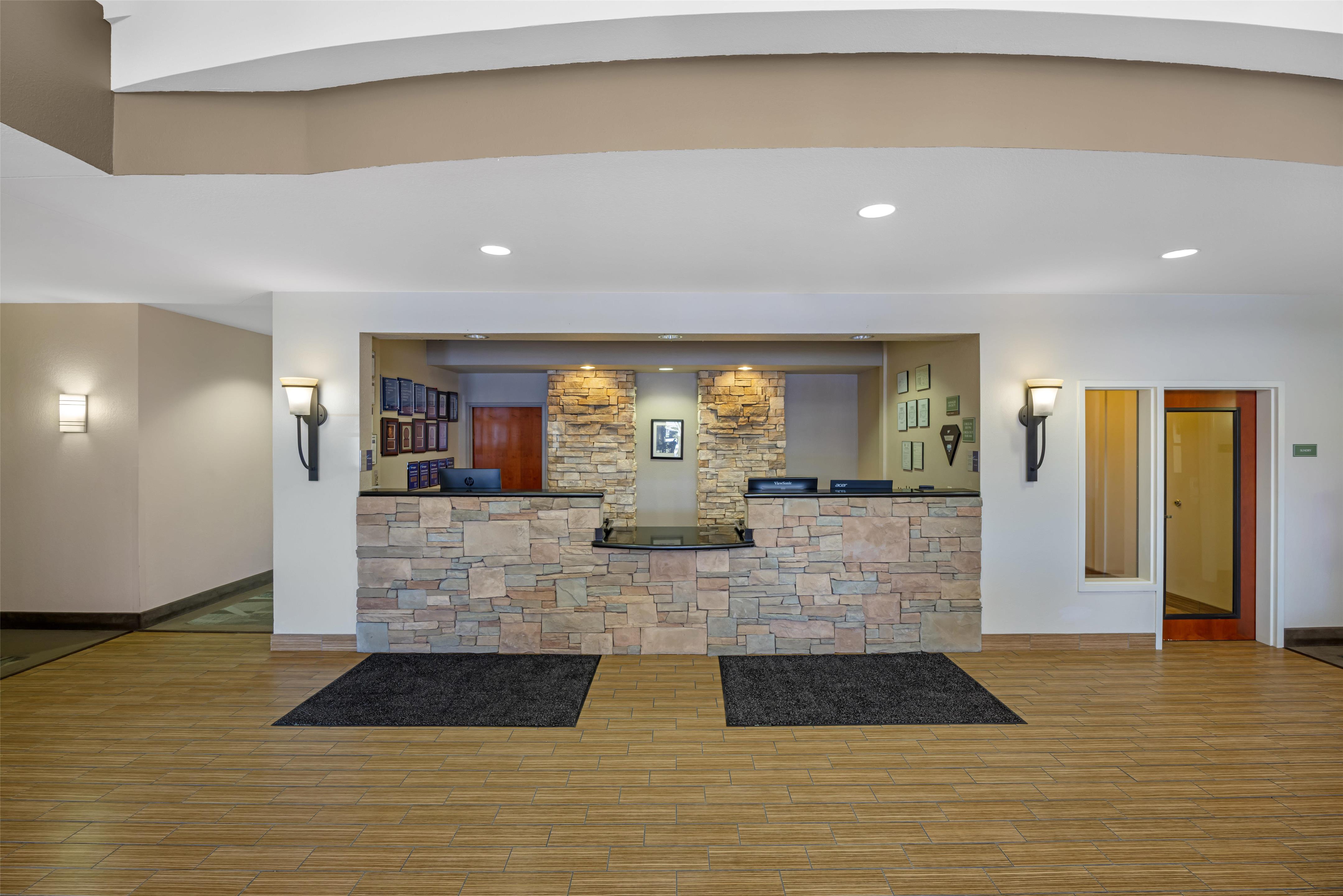 Lobby | Best Western Plus Fossil Country Inn & Suites