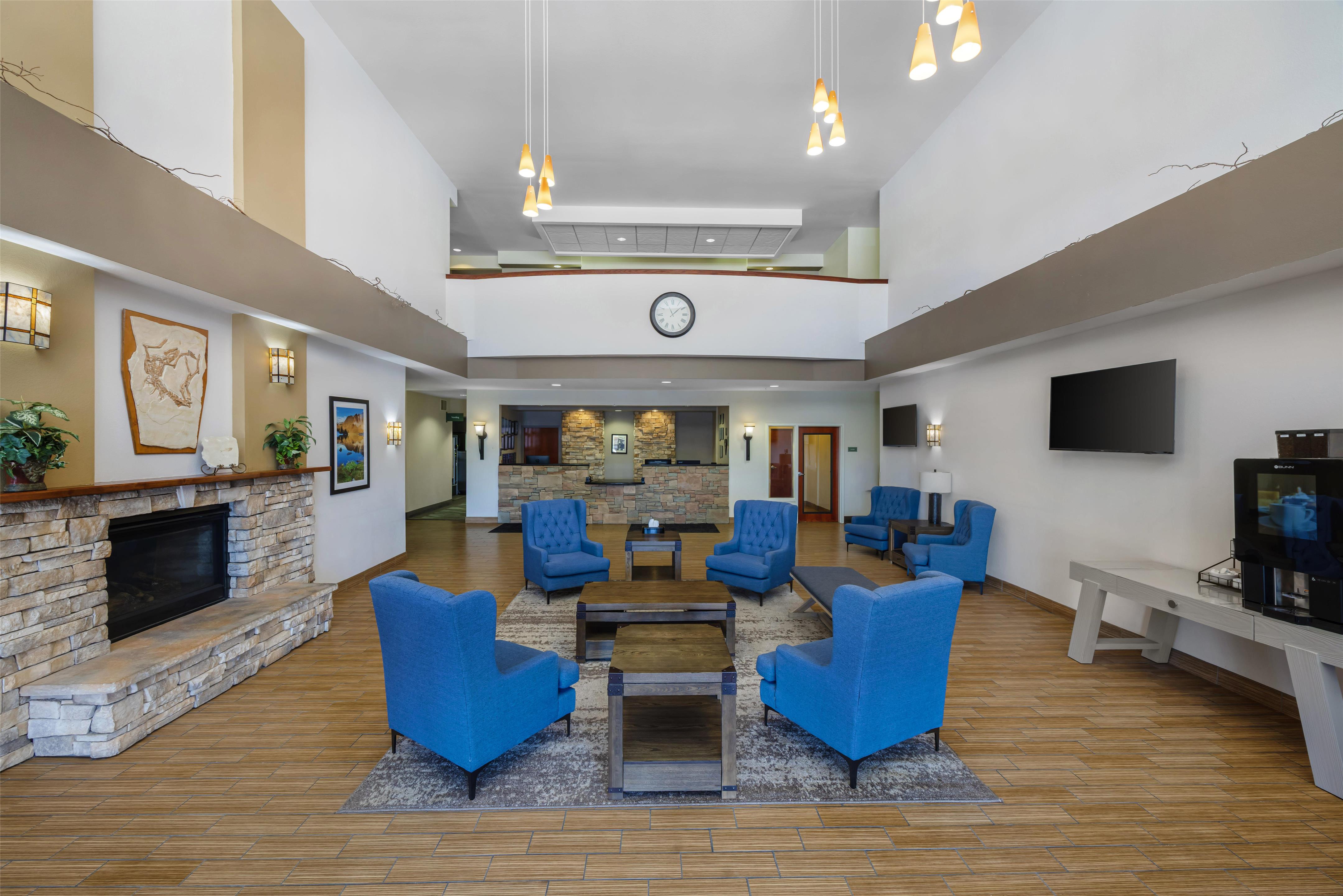 Lobby | Best Western Plus Fossil Country Inn & Suites