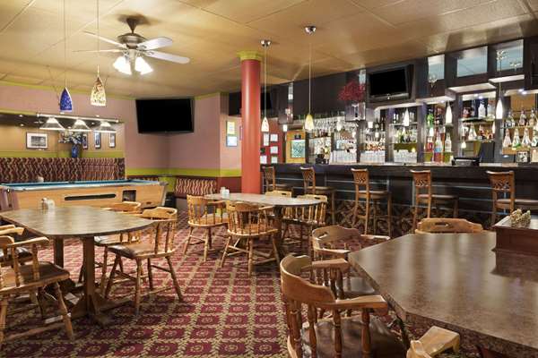 Bar - Days Inn Vermilion