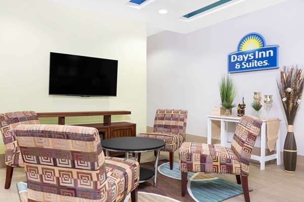  - Days Inn & Suites Madisonville - I-45, Exit 142