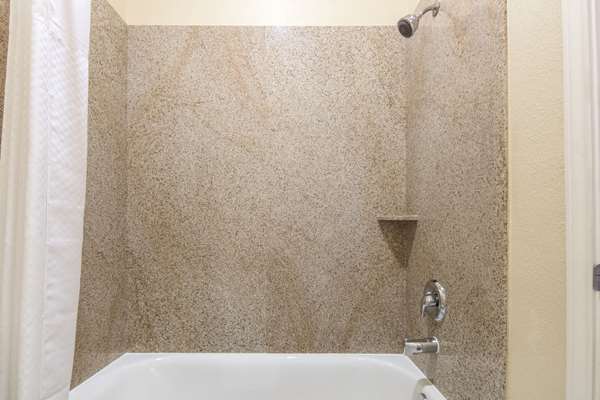  - Days Inn East Baytown - I-10, Exit 797 & 798