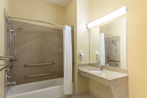  - Days Inn East Baytown - I-10, Exit 797 & 798