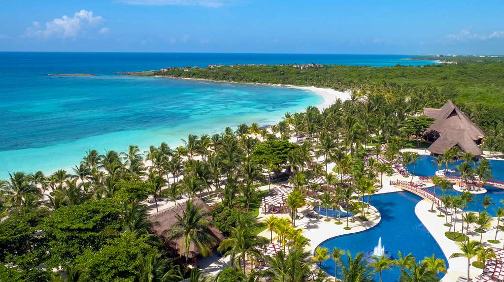 Barcelo Maya Grand Resort