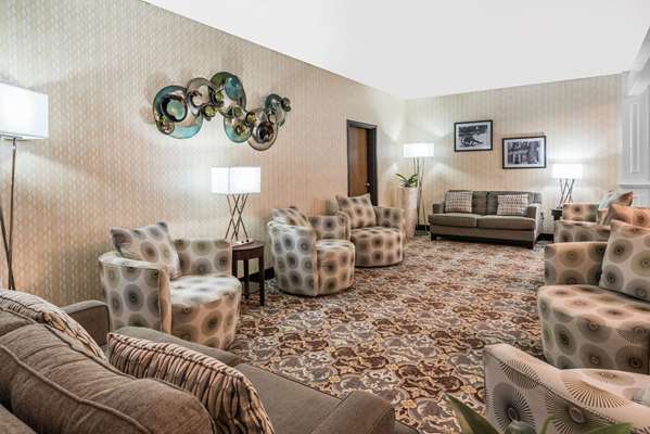  - Wyndham Garden Hotel Busch Gardens Williamsburg - I-64, Exit 242B