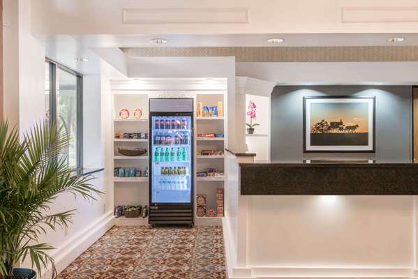  - Wyndham Garden Hotel Busch Gardens Williamsburg - I-64, Exit 242B