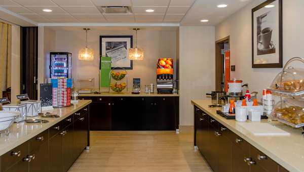Restaurant - Hampton Inn & Suites New Albany