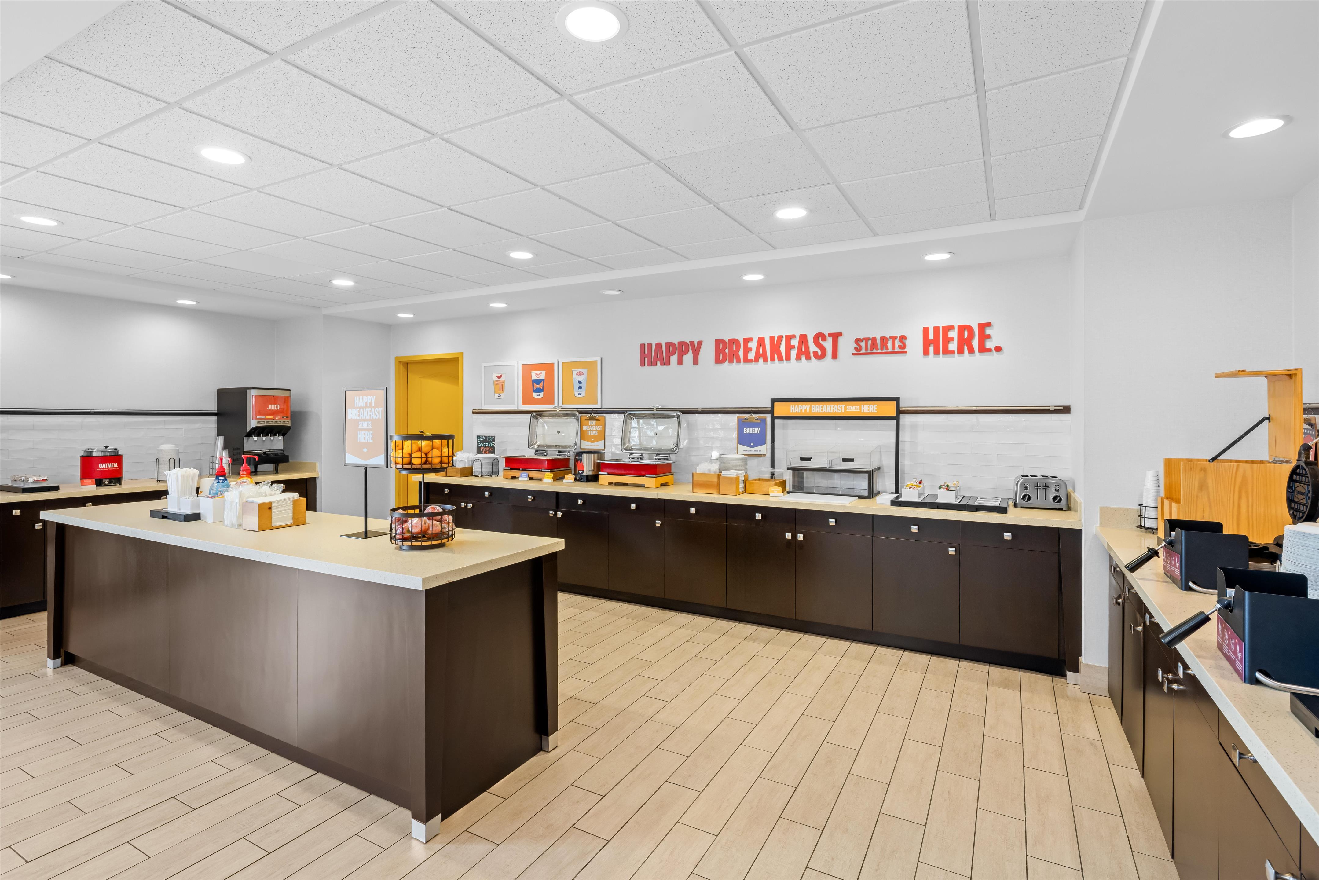 Breakfast Area | Hampton Inn & Suites New Albany Columbus