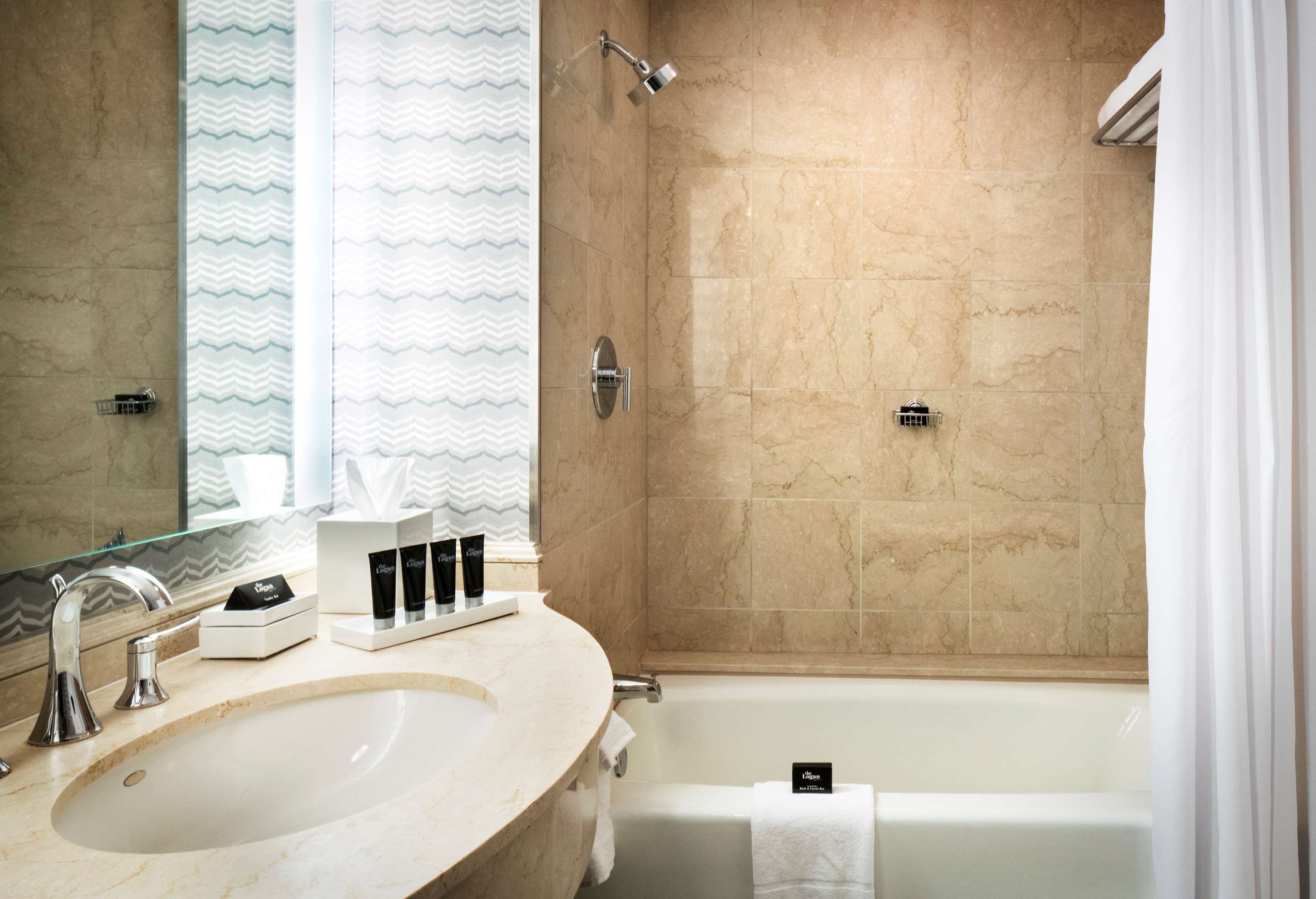 Guest room bath