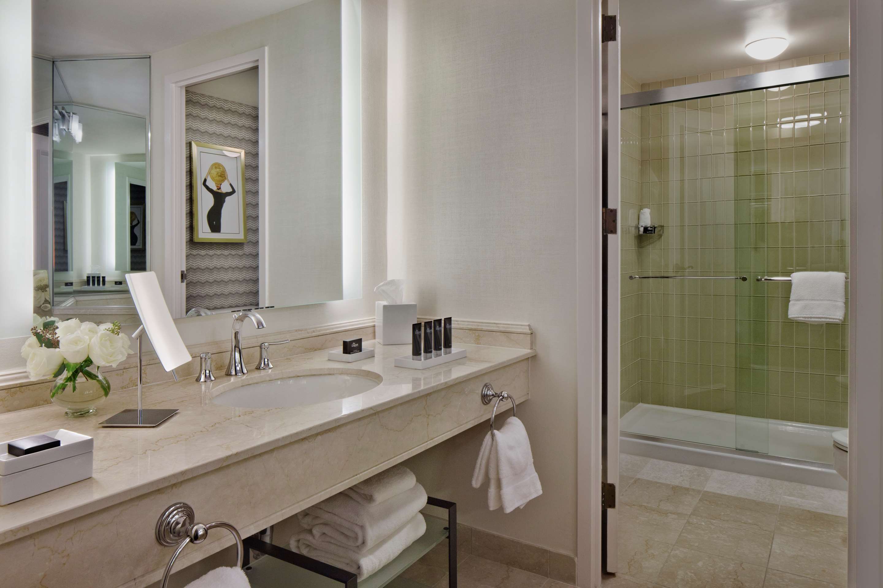 Guest room bath