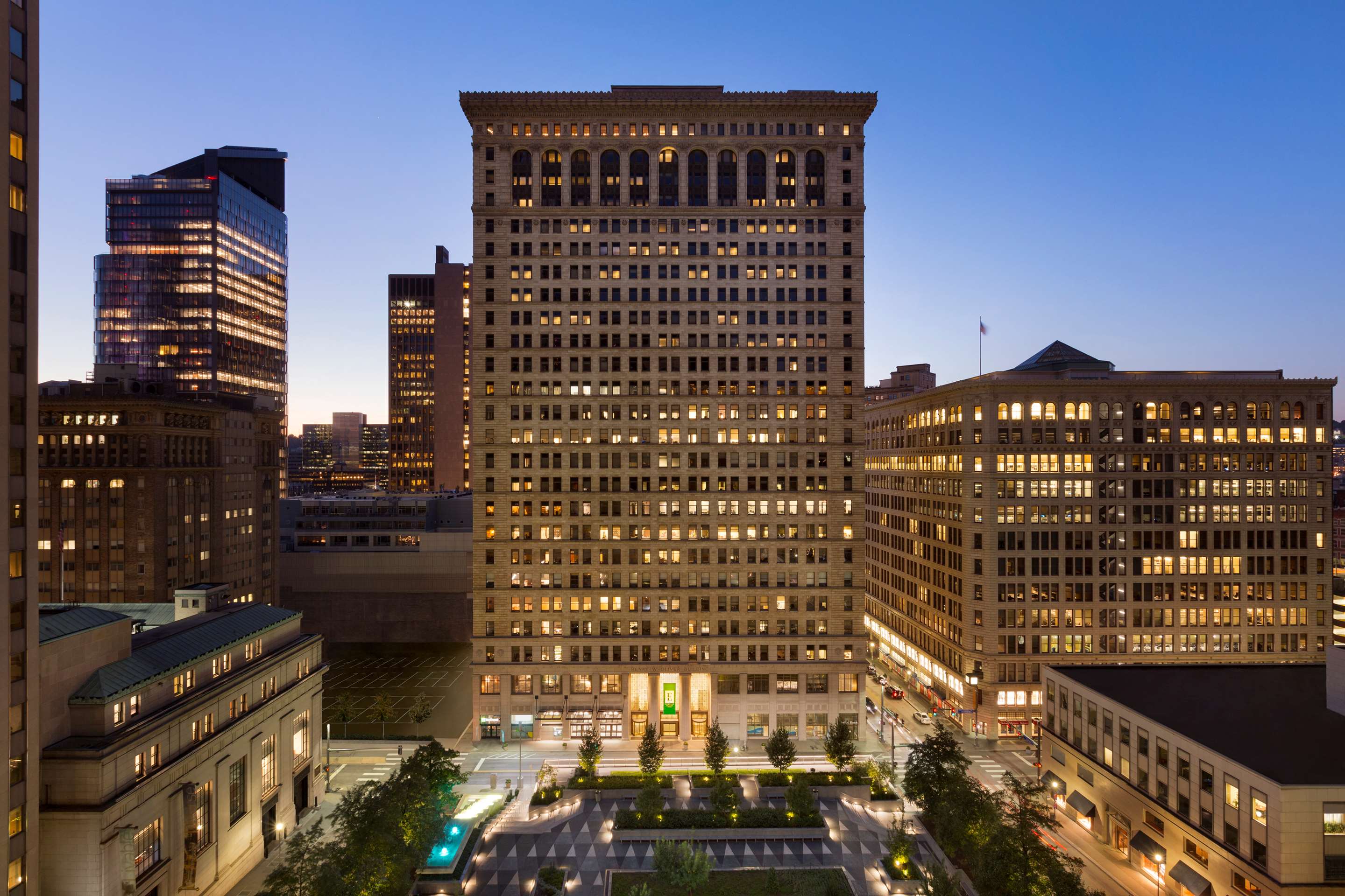 Exterior | Embassy Suites By Hilton Pittsburgh Downtown