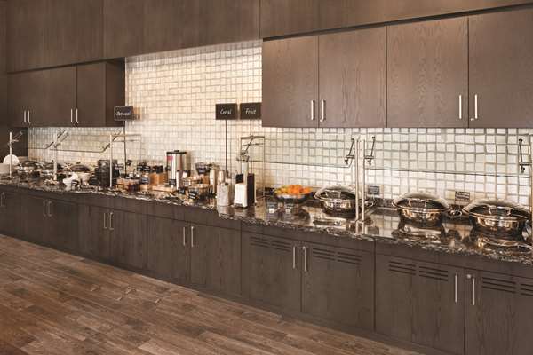 Restaurant - Embassy Suites Downtown Pittsburgh