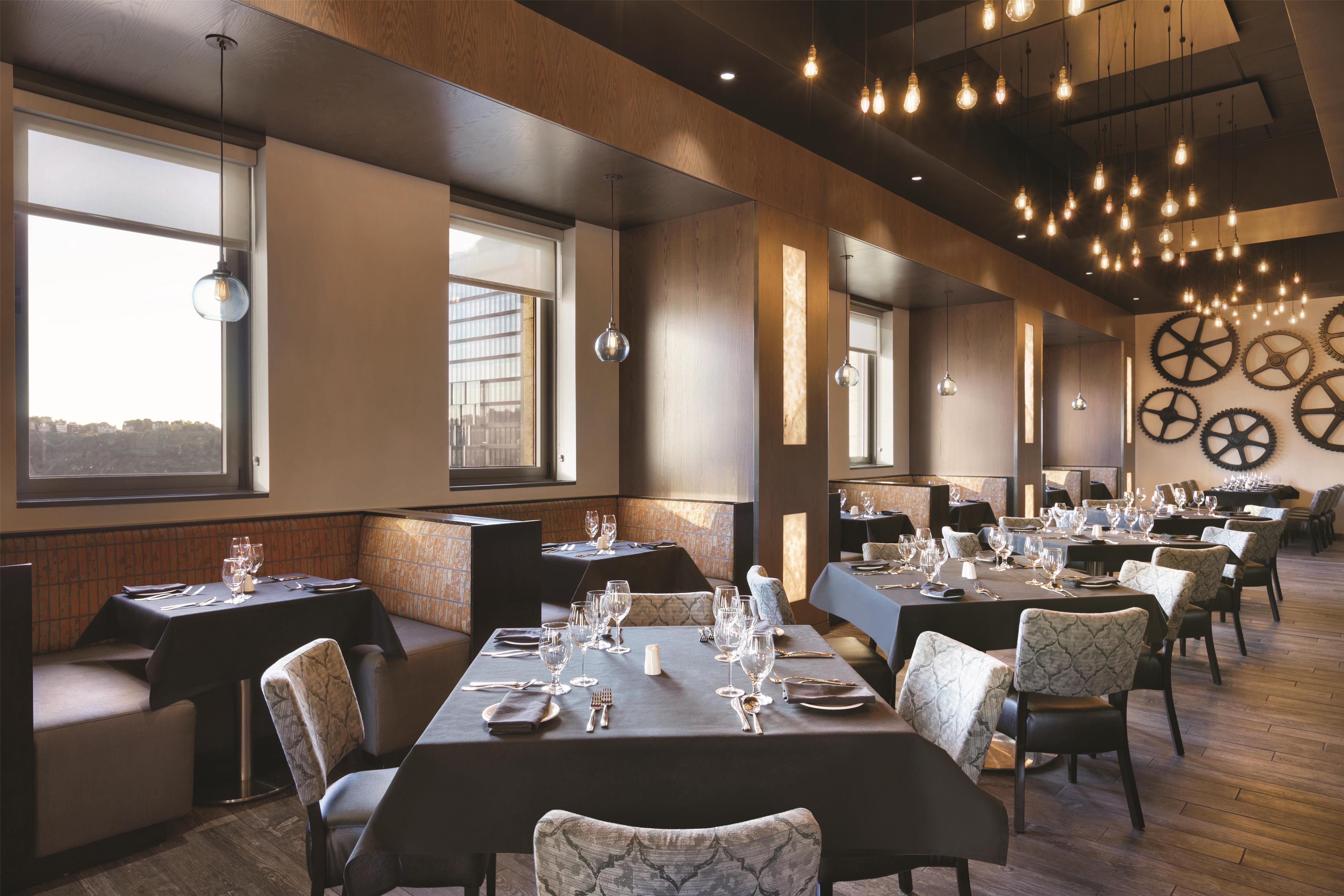 Restaurant | Embassy Suites By Hilton Pittsburgh Downtown