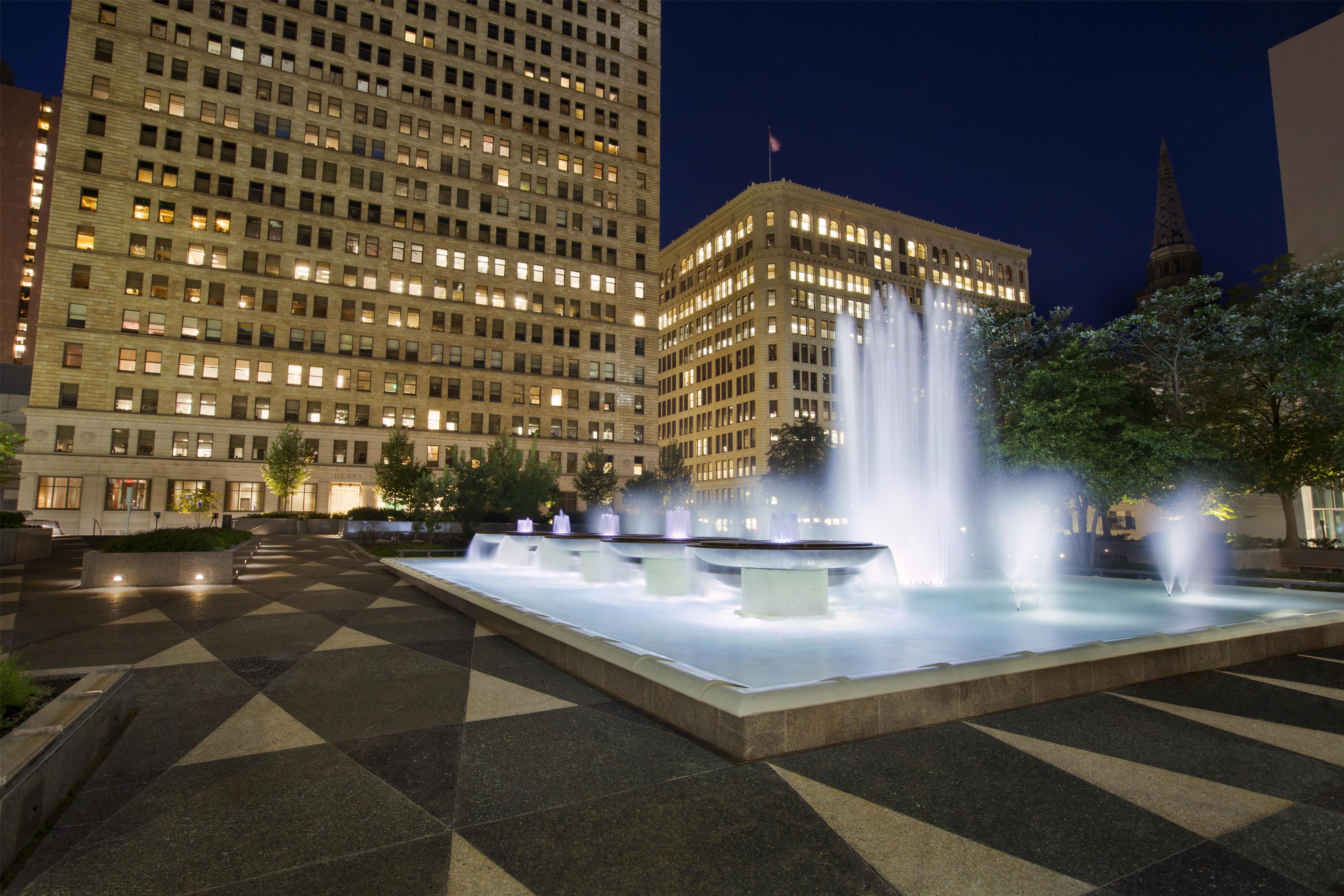 Exterior | Embassy Suites By Hilton Pittsburgh Downtown