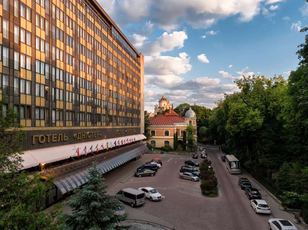 Dnister Premier Hotel