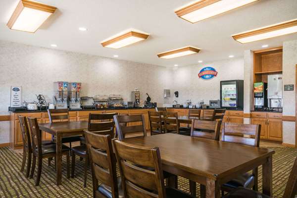  - Baymont Inn & Suites Albany - I-94, Exit 147