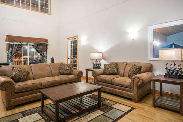  - Baymont Inn & Suites Albany - I-94, Exit 147