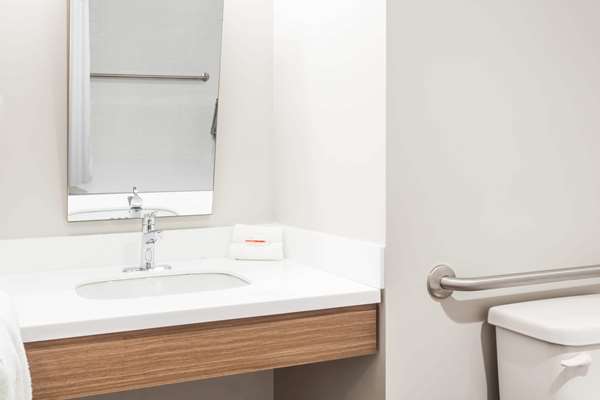  - Microtel Inn & Suites by Wyndham Kirkland Lake