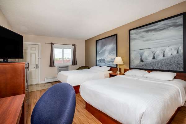  - Super 8 Motel Smoky Lake