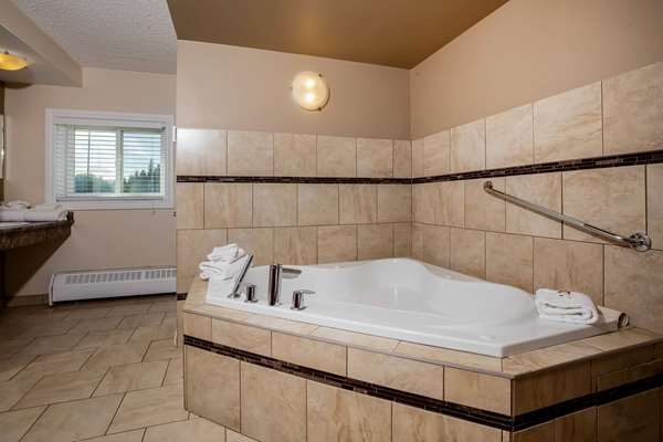  - Super 8 Motel Smoky Lake