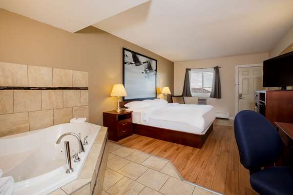 Suite - Super 8 Motel Smoky Lake