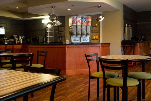 Restaurant - Best Western Plus Hotel Menomonie