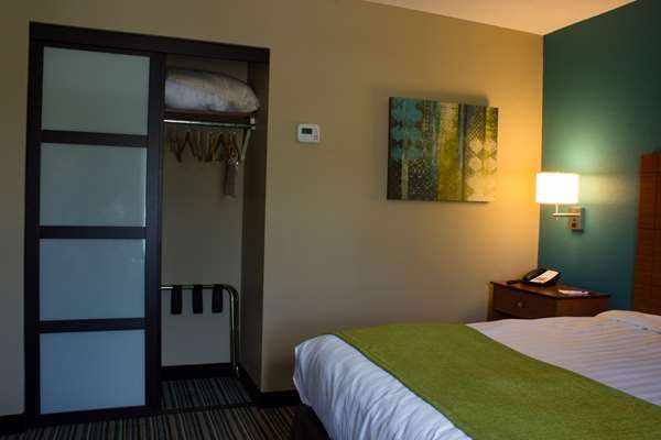  - Best Western Plus Hotel Menomonie
