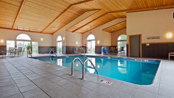 Pool - Best Western Plus Hotel Menomonie