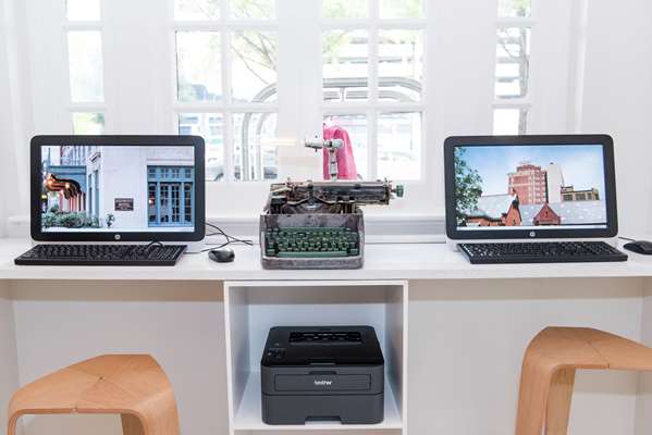  - Redmont Hotel Birmingham - I-20 & I-59, Exits 124D & 126A