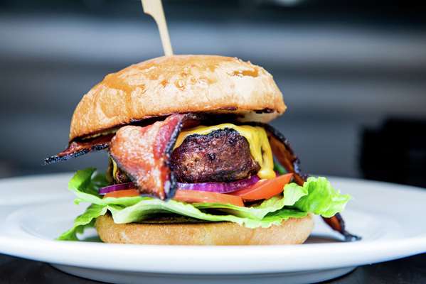 Restaurant - Redmont Hotel Birmingham - I-20 & I-59, Exits 124D & 126A