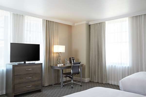  - Redmont Hotel Birmingham - I-20 & I-59, Exits 124D & 126A