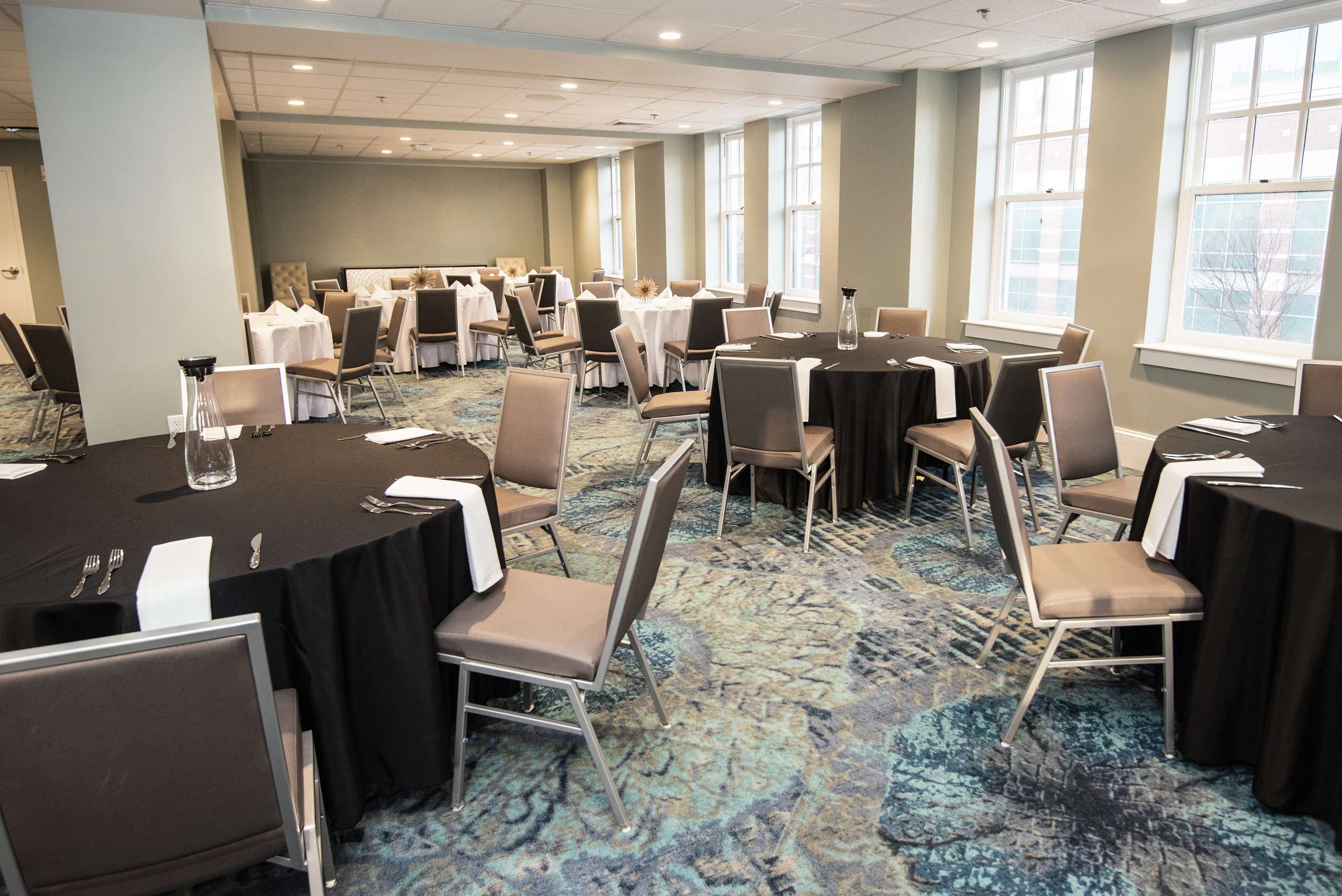 Meeting Room | Redmont Hotel Birmingham, Curio Collection by Hilton