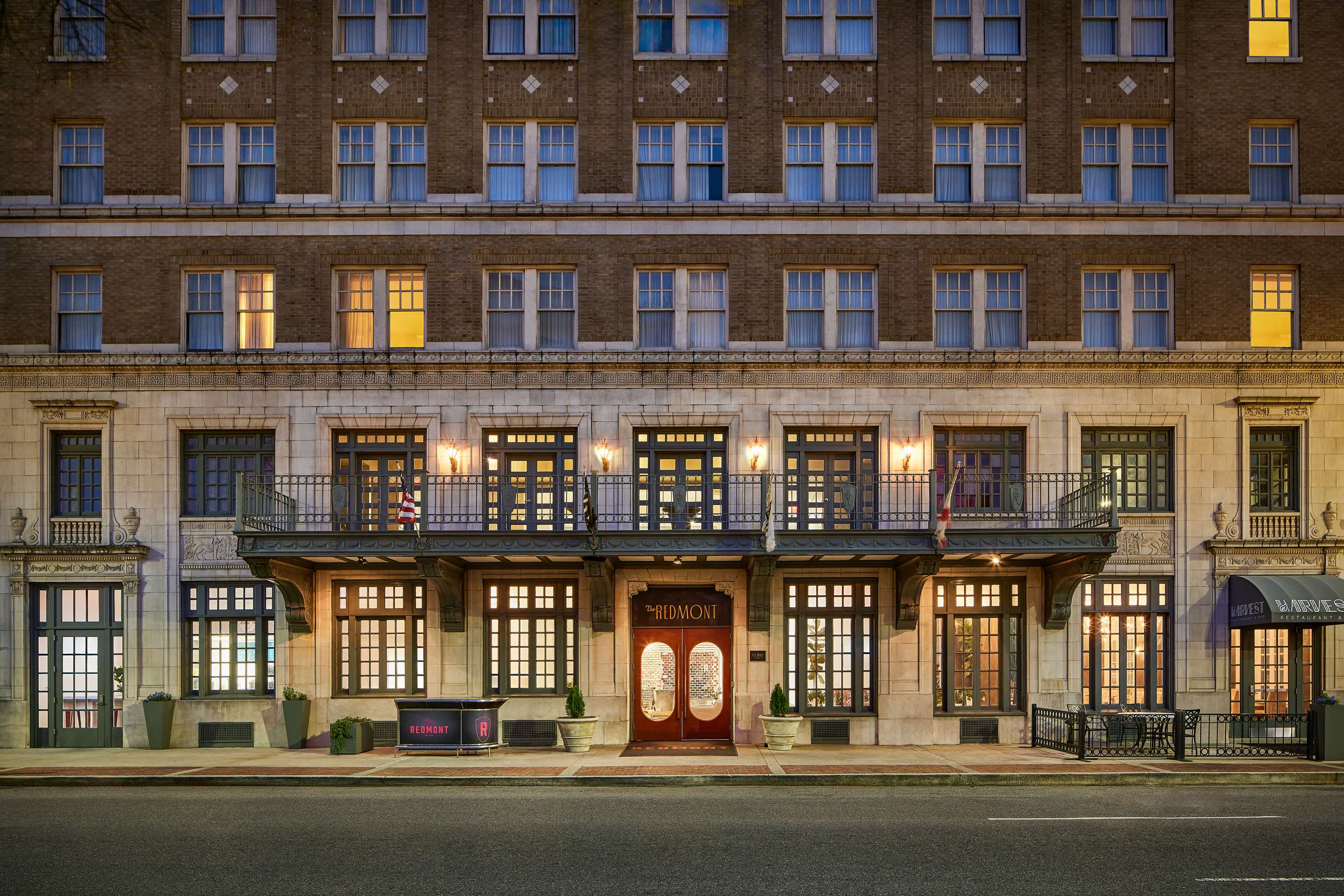 Exterior | Redmont Hotel Birmingham, Curio Collection by Hilton