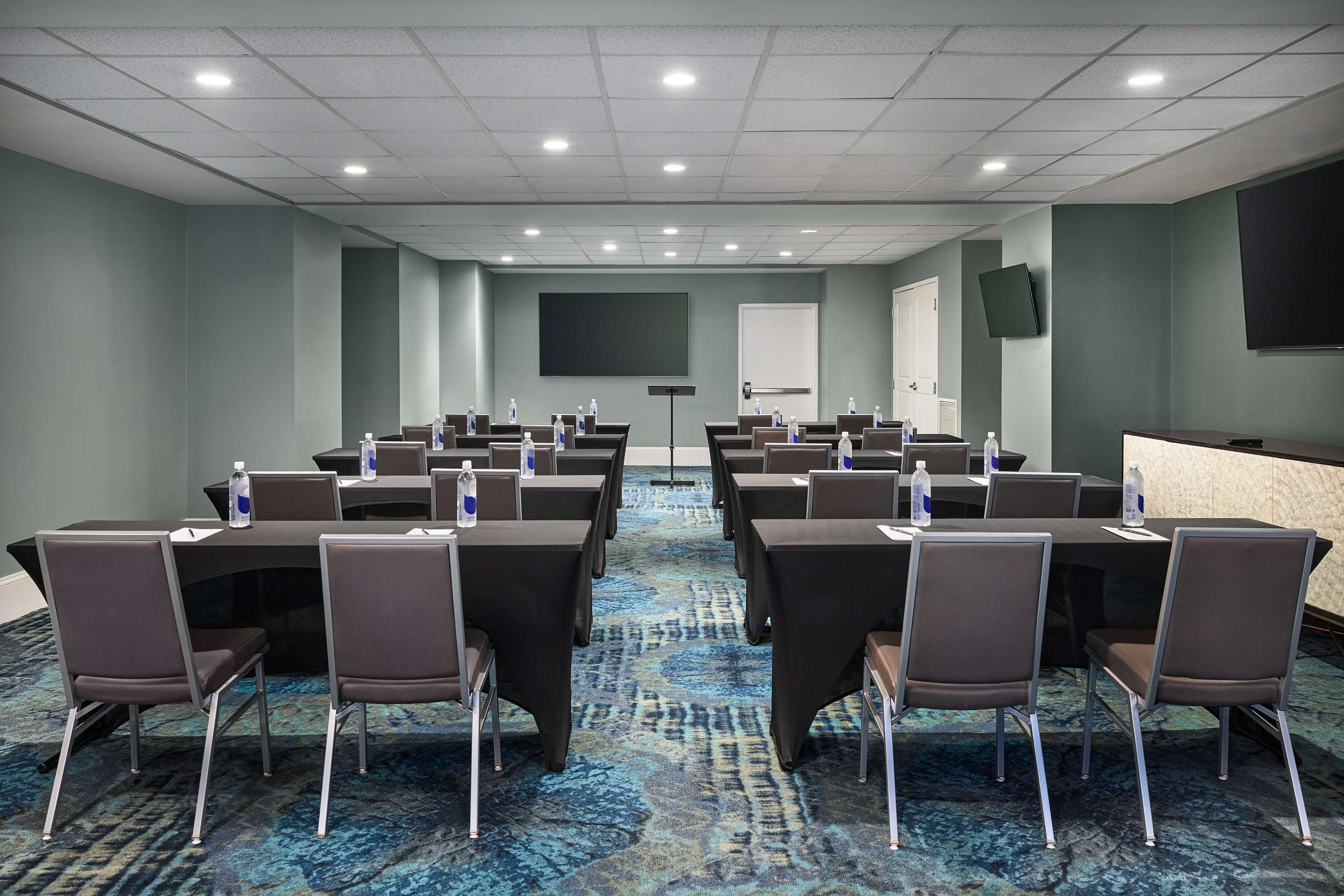Meeting Room | Redmont Hotel Birmingham, Curio Collection by Hilton