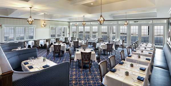 Restaurant - Madison Beach Hotel
