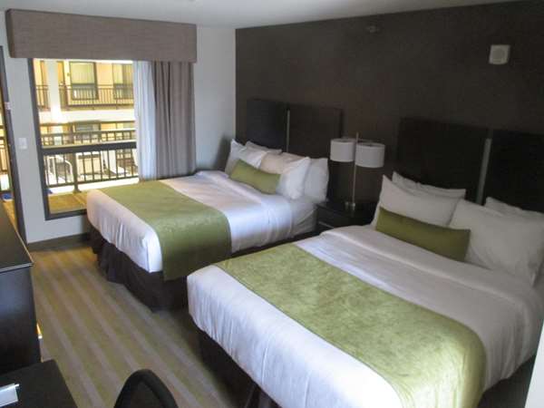  - Best Western Harvest Inn & Suites Grand Forks