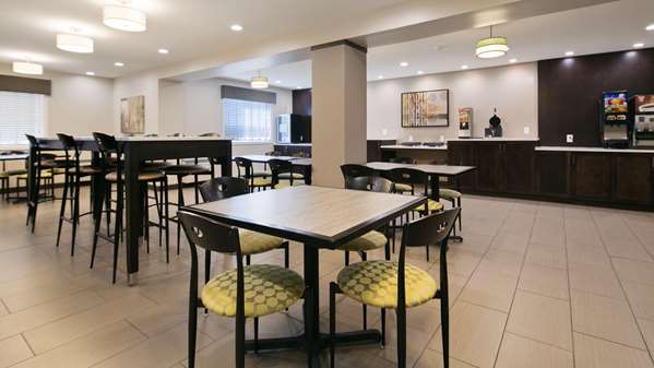 Restaurant - Best Western Harvest Inn & Suites Grand Forks
