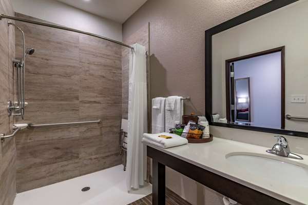  - Best Western Plus Big Lake Inn