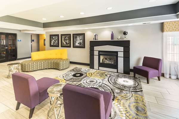  - Days Inn & Suites Union City - I-85, Exit 64