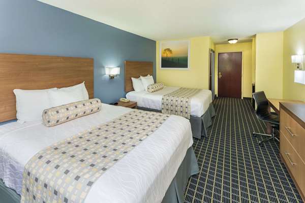  - Days Inn & Suites Union City - I-85, Exit 64
